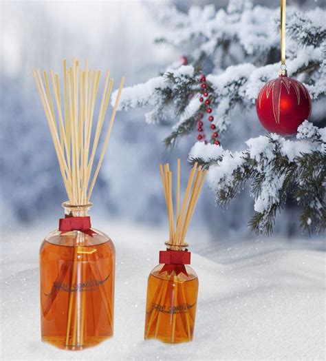 Experience the Enchantment of Festive Magic Aromas: Creating a Memorable Holiday Atmosphere